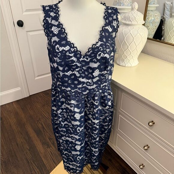 Shoshanna Lace Dress size 12-P12 - Picture 2 of 5